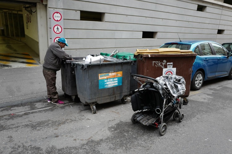 Les récupérateur·e·s de déchets : entre marginalisation et reconnaissance